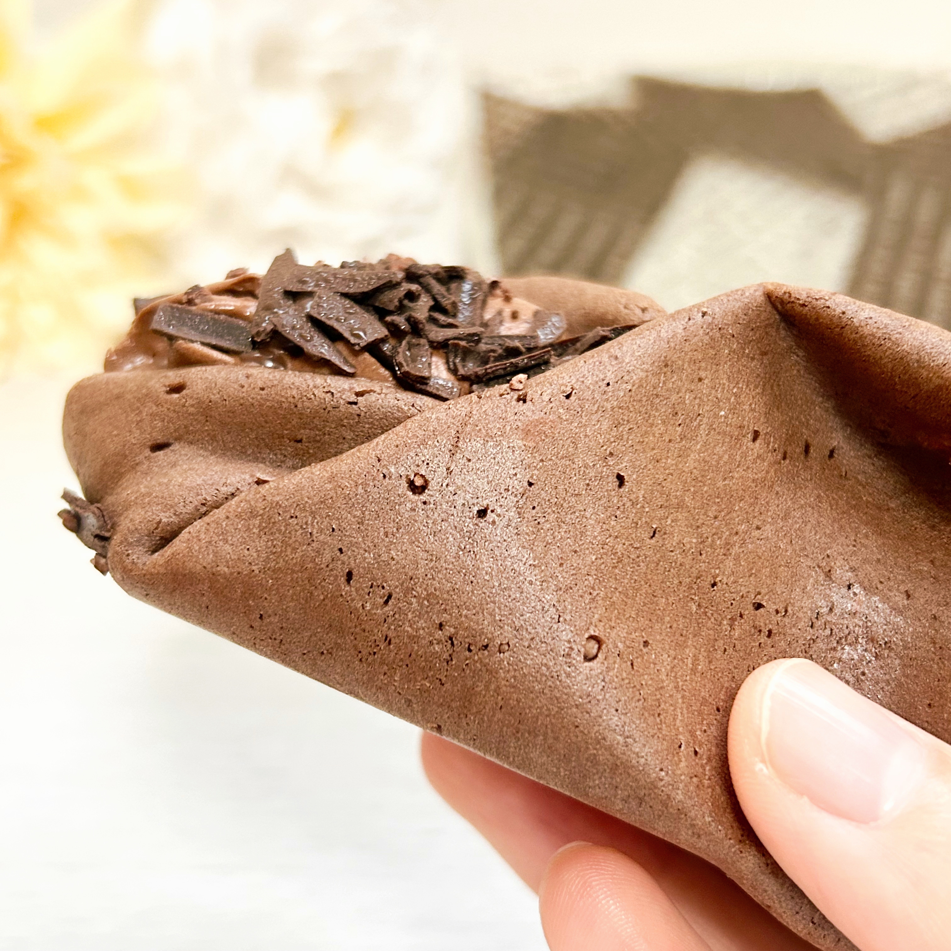 LAWSON(ローソン)のコラボスイーツ「Uchi Café×GODIVA ショコラクレープ」