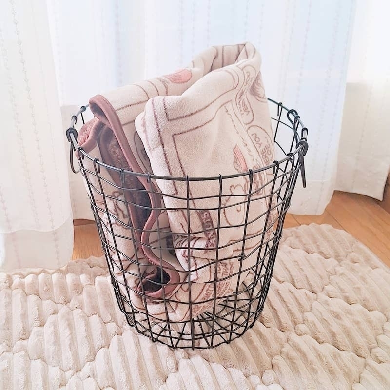 ダイソーのおすすめ雑貨「ワイヤークラフトバスケット（丸形）」