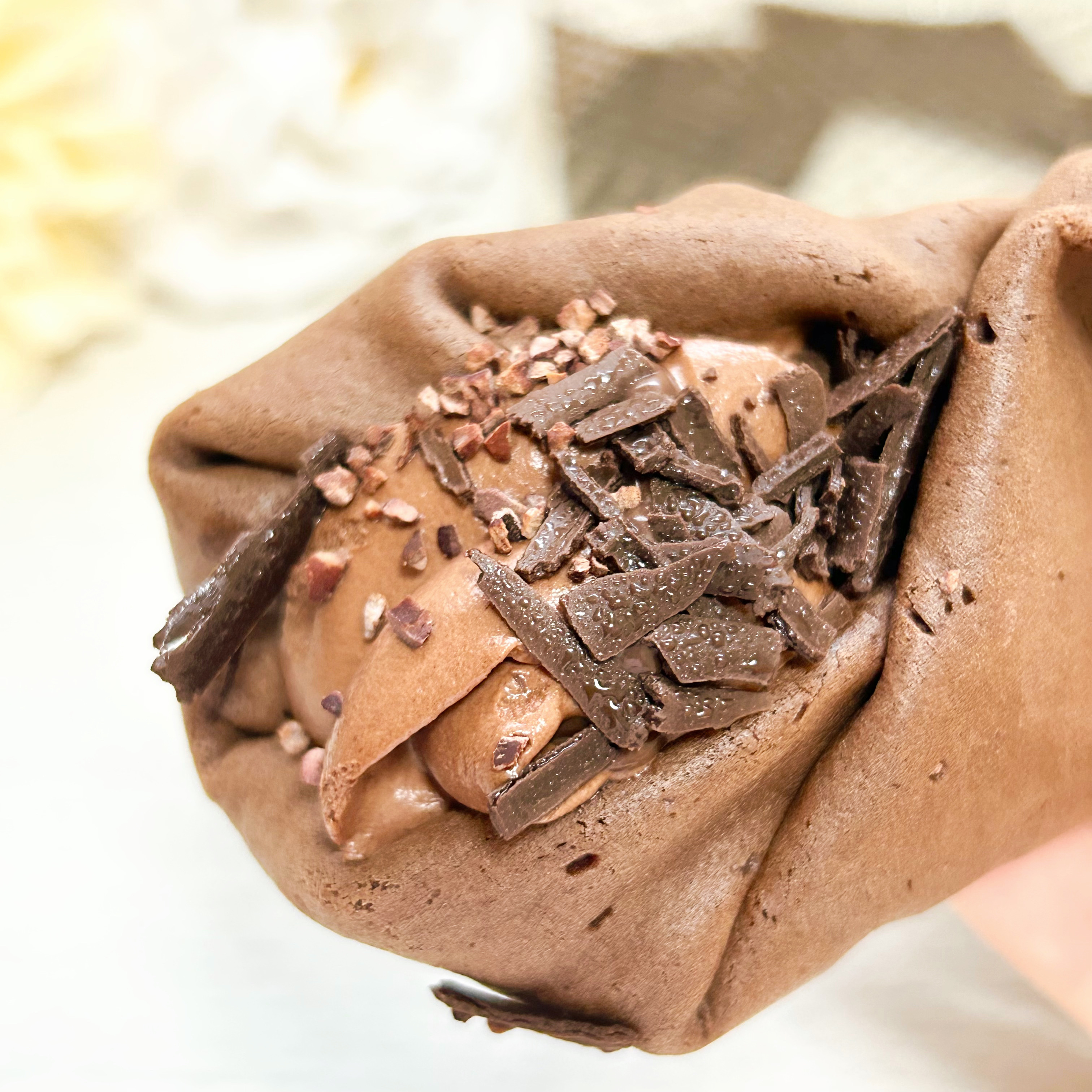 LAWSON(ローソン)のコラボスイーツ「Uchi Café×GODIVA ショコラクレープ」