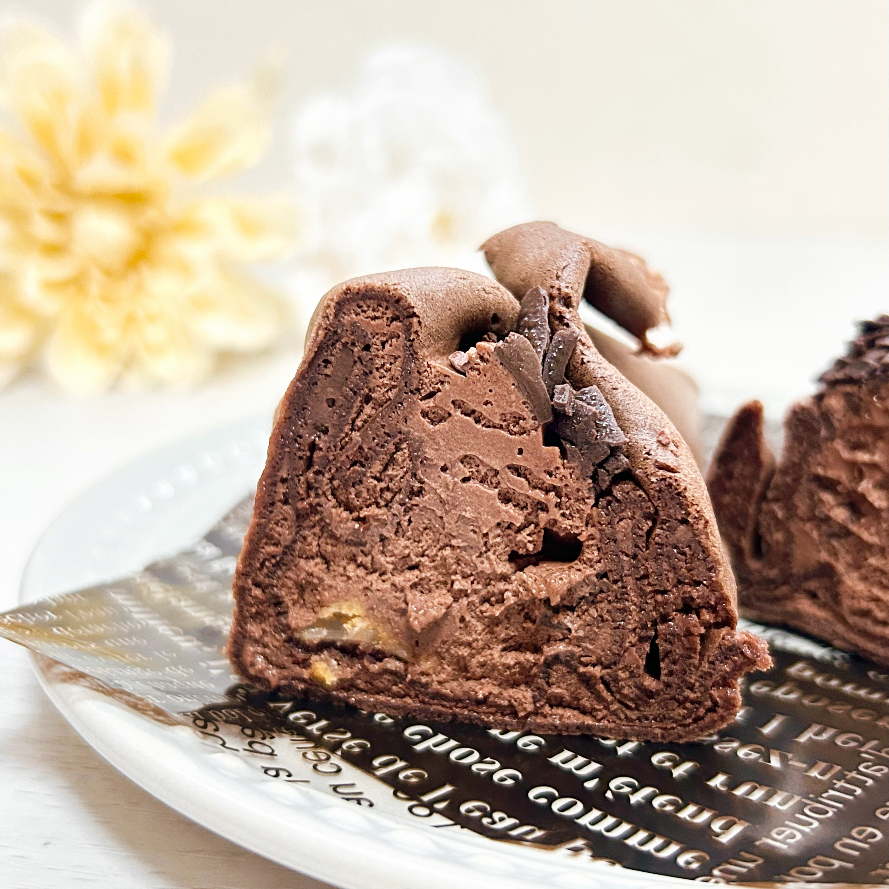 LAWSON(ローソン)のコラボスイーツ「Uchi Café×GODIVA ショコラクレープ」