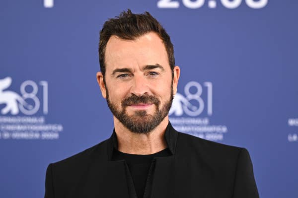 Justin Theroux at a press event