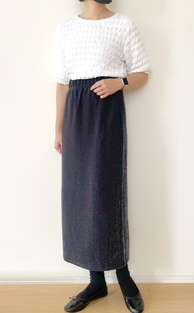 GU（ジーユー）のおすすめスカート「シャイニーナロースカートZ+E」