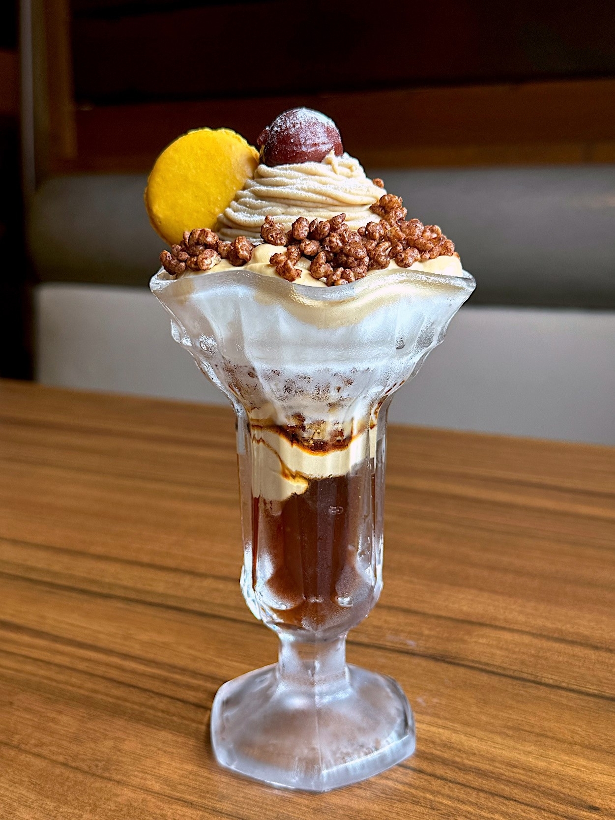 びっくりドンキーのおすすめスイーツ「月見モンブランパフェ」