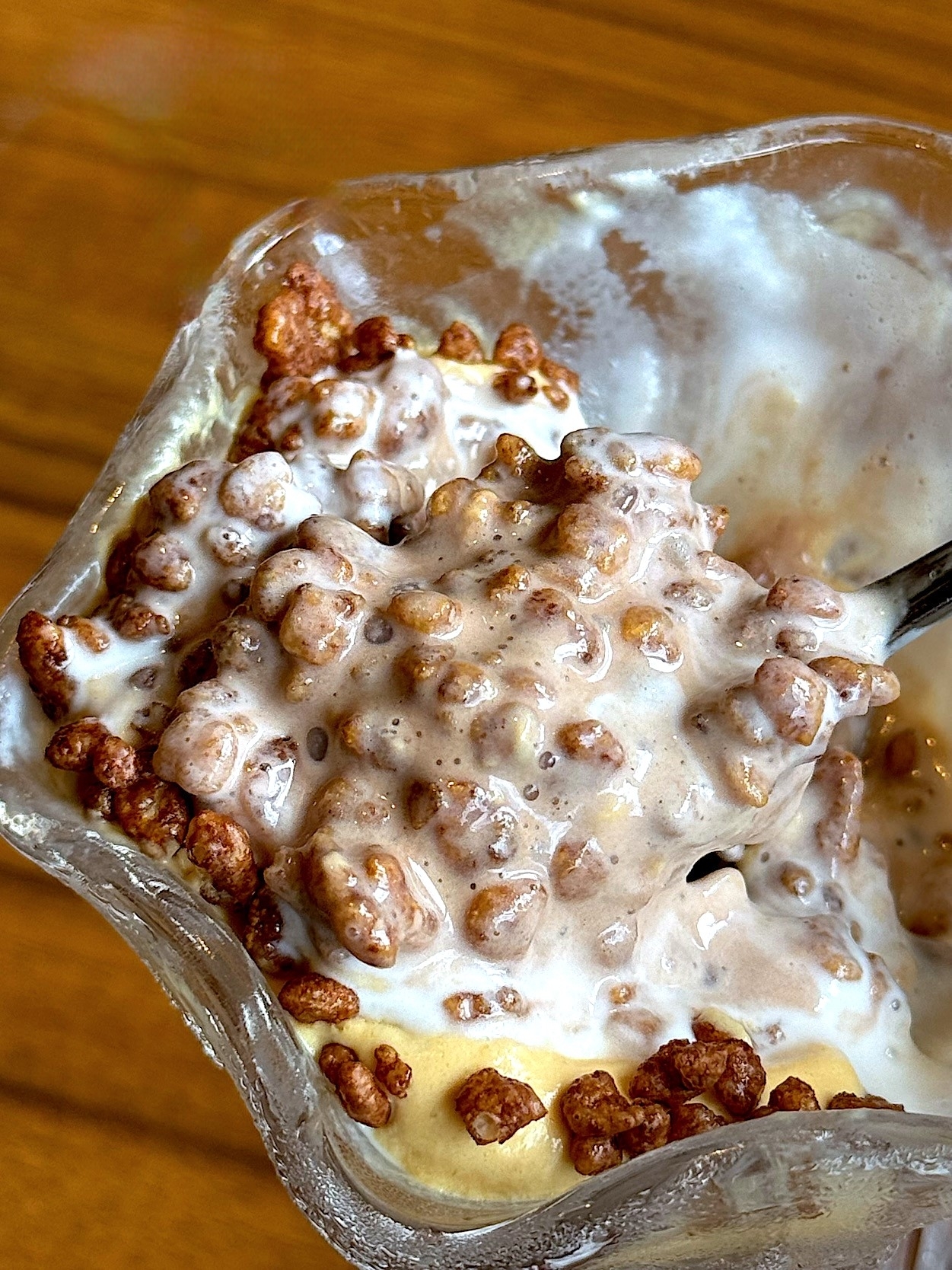 びっくりドンキーのおすすめスイーツ「月見モンブランパフェ」