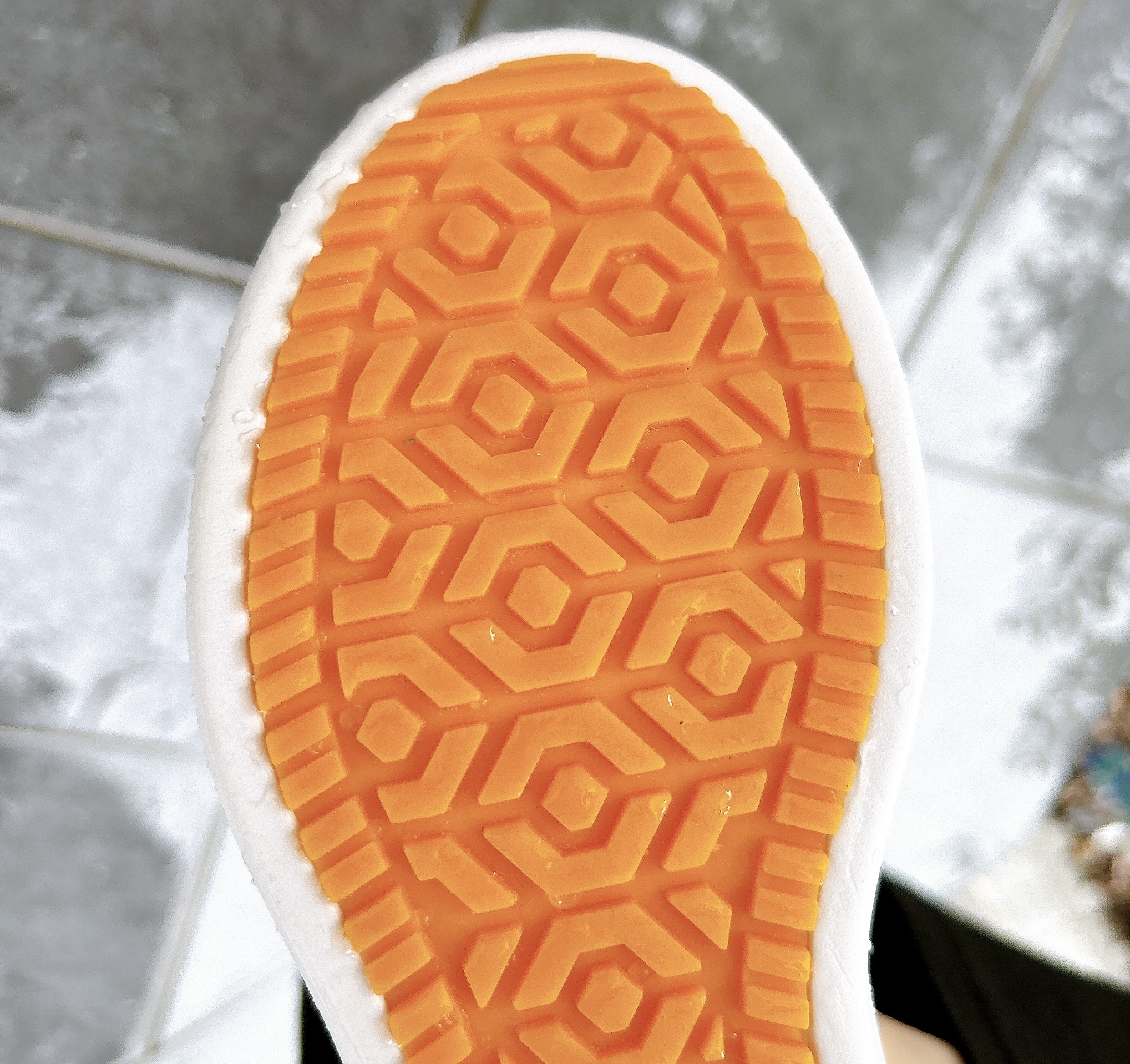 WORKMAN（ワークマン）のおすすめシューズ「ファイングリップレディース」