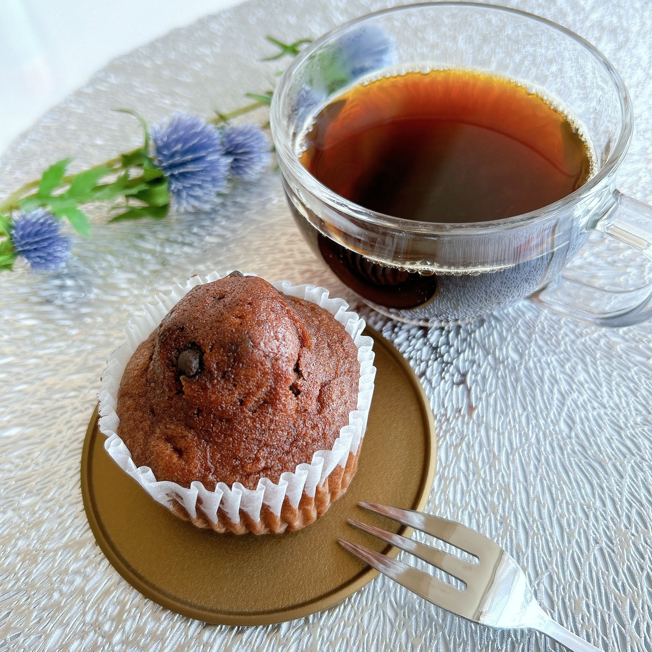 ダイソーのおすすめ食器「深月レンジ食器（丸小皿、10cm、3枚、ゴールドカラー）」