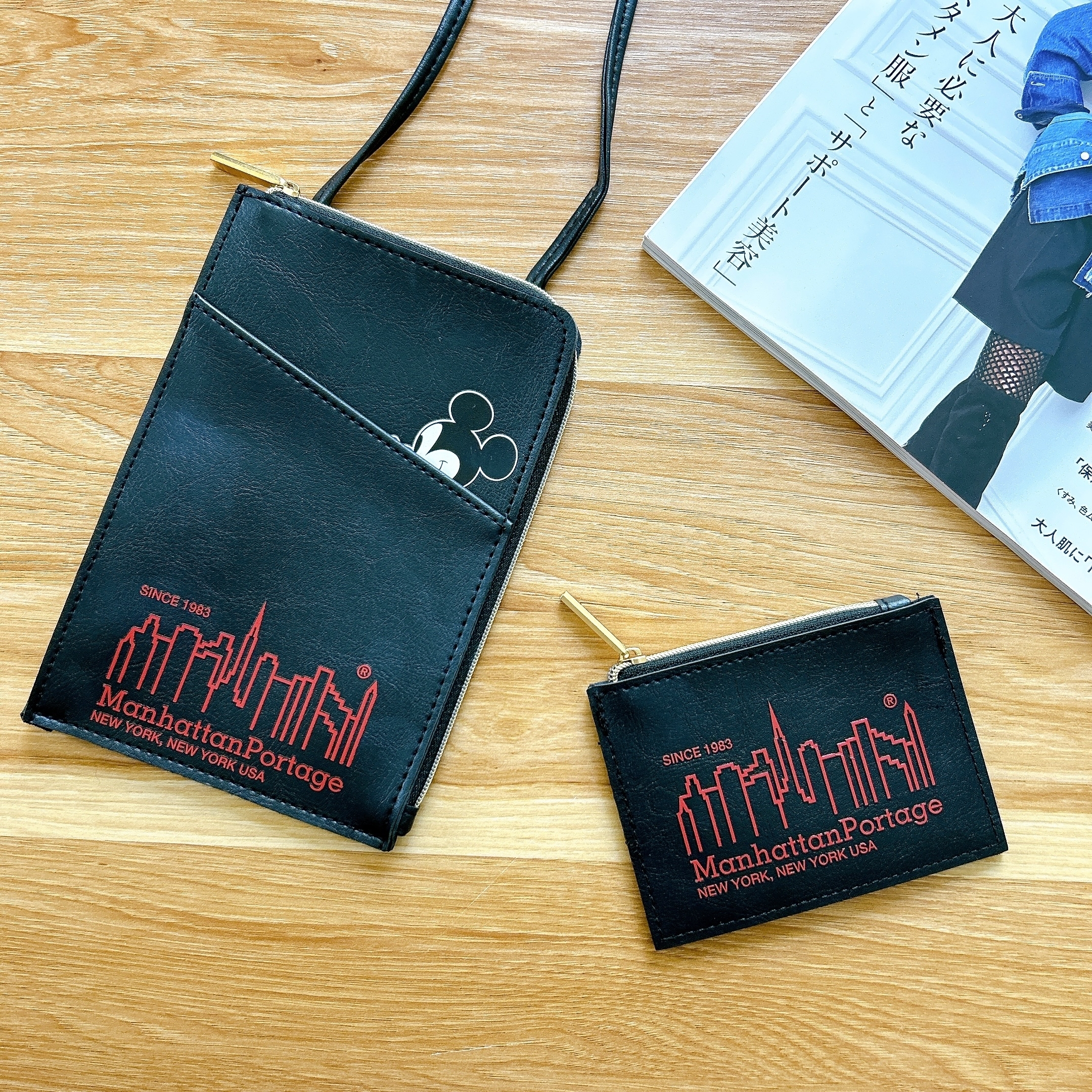 セブン-イレブンのおすすめ雑誌付録「マンハッタンポーテージ×ミッキーのスマホポシェット」