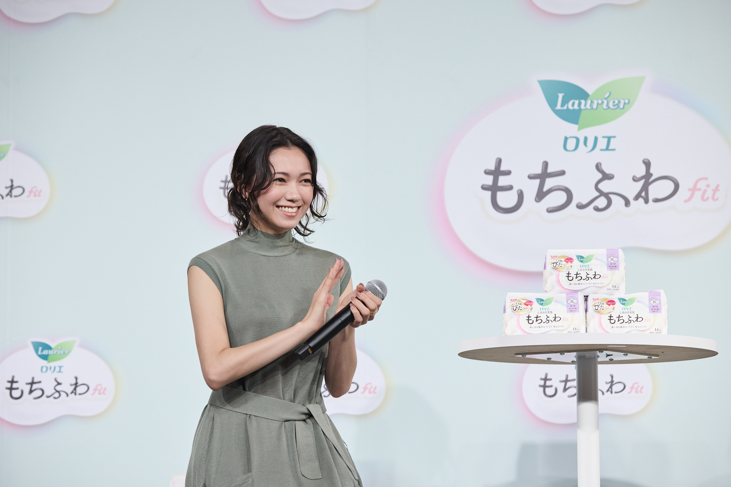 イベント中の二階堂ふみさん(花王ロリエPR事務局提供)