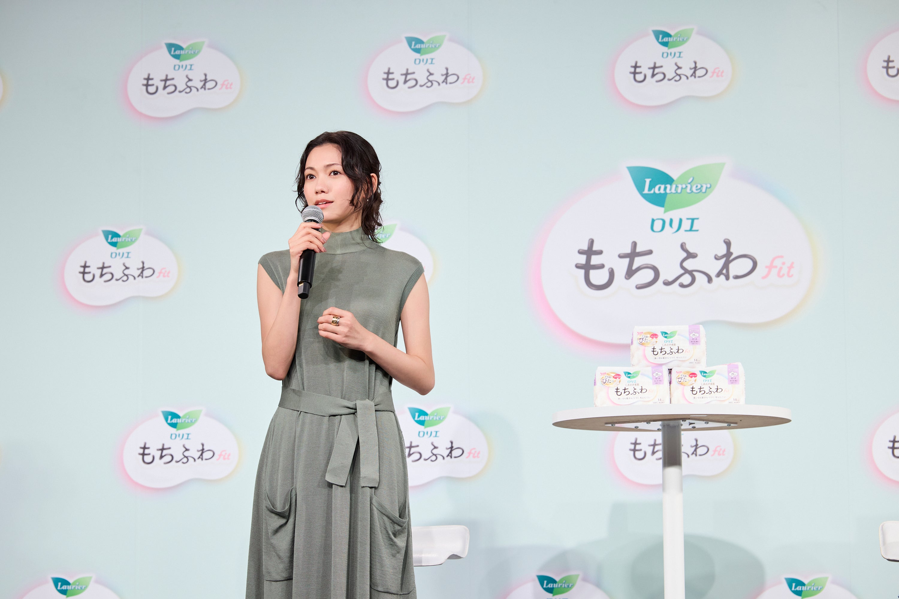 二階堂ふみ、ロリエの発表会に登壇。生理に関して「無理しなく