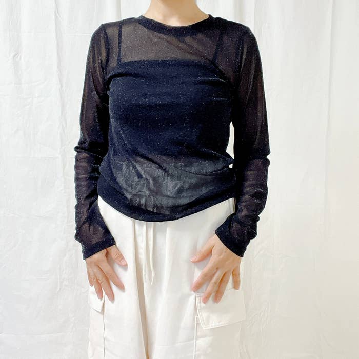 しまむらのおすすめファッションアイテム「NPUラメシアーロンT」