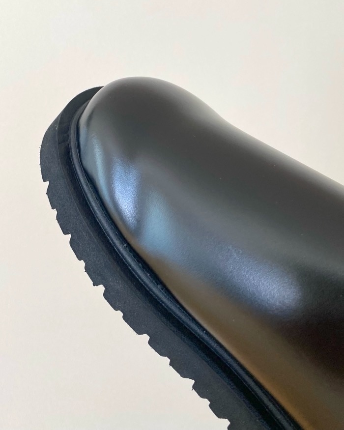 UNIQLO（ユニクロ）のおすすめファッションアイテム「クロッグシューズ」
