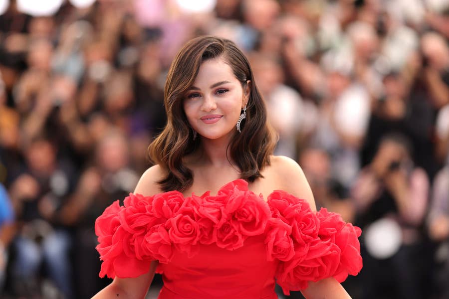 selena gomez pregnant red dress Is Selena Gomez Pregnant? Unveiling the Baby Bump Mystery with Fashion Clues