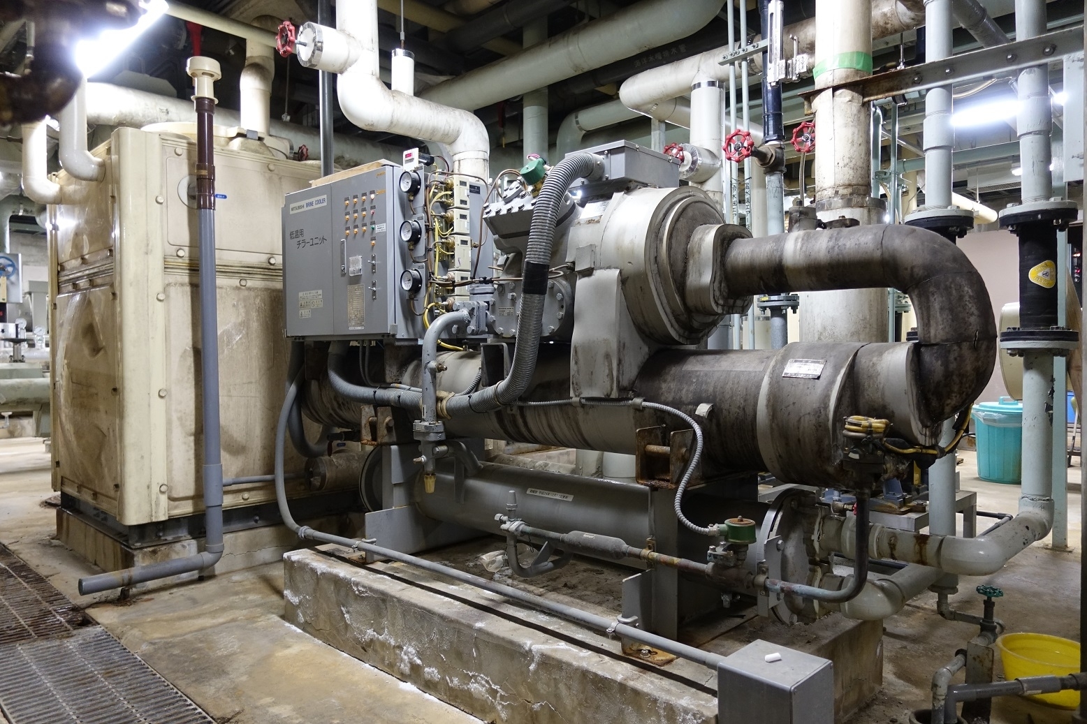 交換する前の古いブラインチラー(提供:魚津水族館)