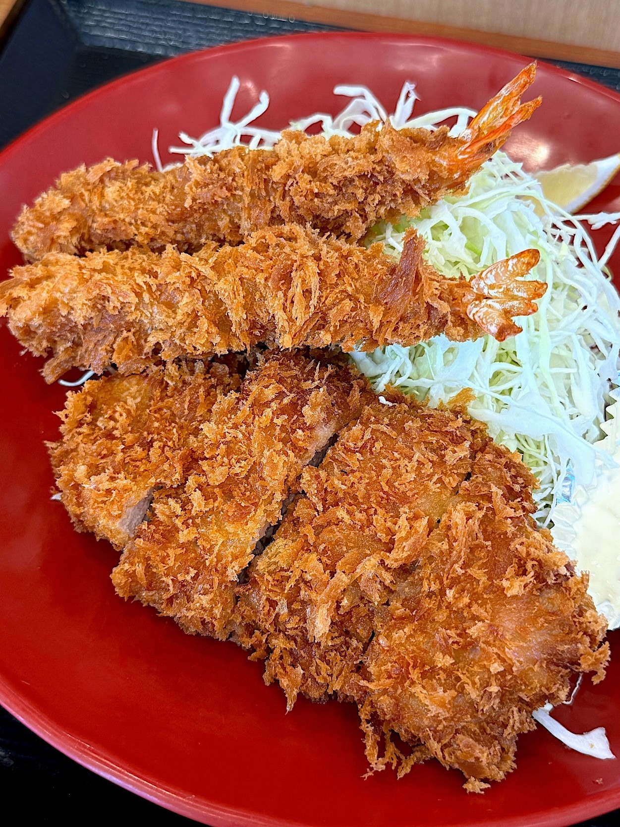 かつやのおすすめメニュー「海老ロースカツ定食」