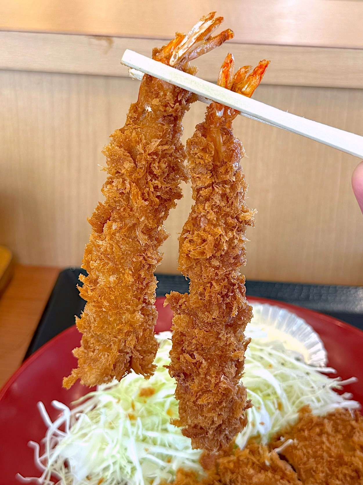 かつやのおすすめメニュー「海老ロースカツ定食」