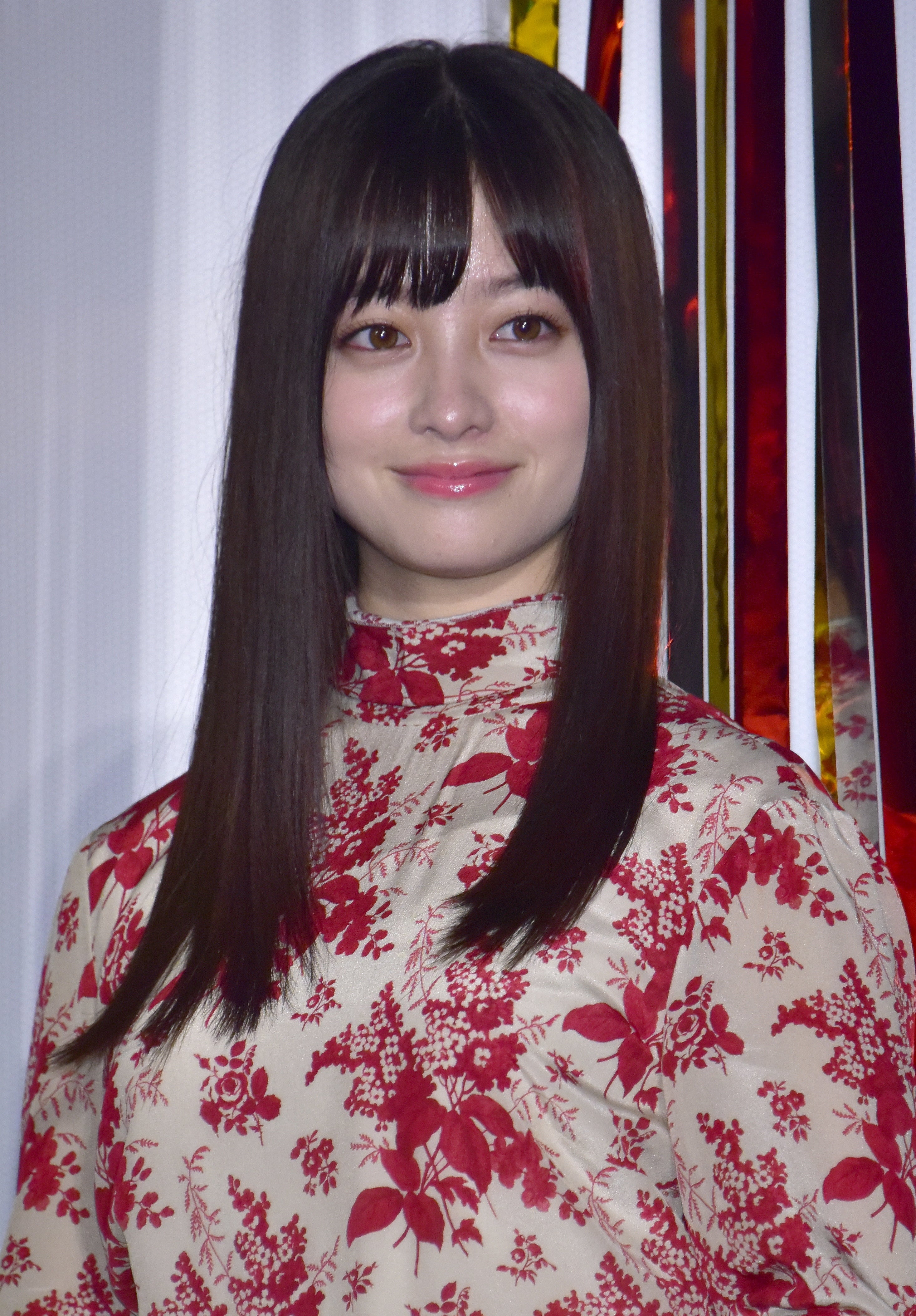 おむすび』橋本環奈「海に飛び込んだあと」の休憩中ショットを公開