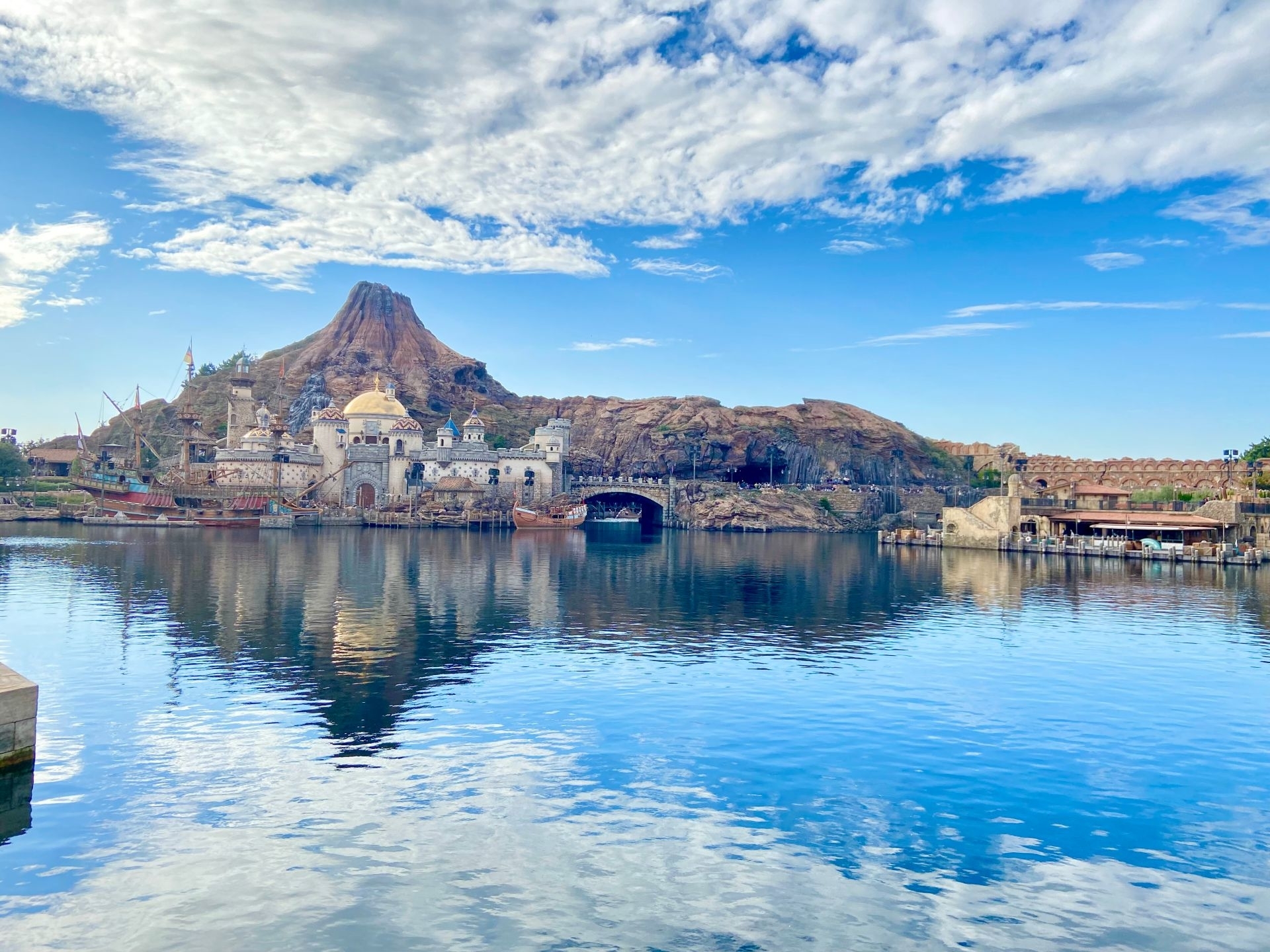 ディズニーシーで見つけた「ラプンツェル缶」に一目惚れ！幻想的な