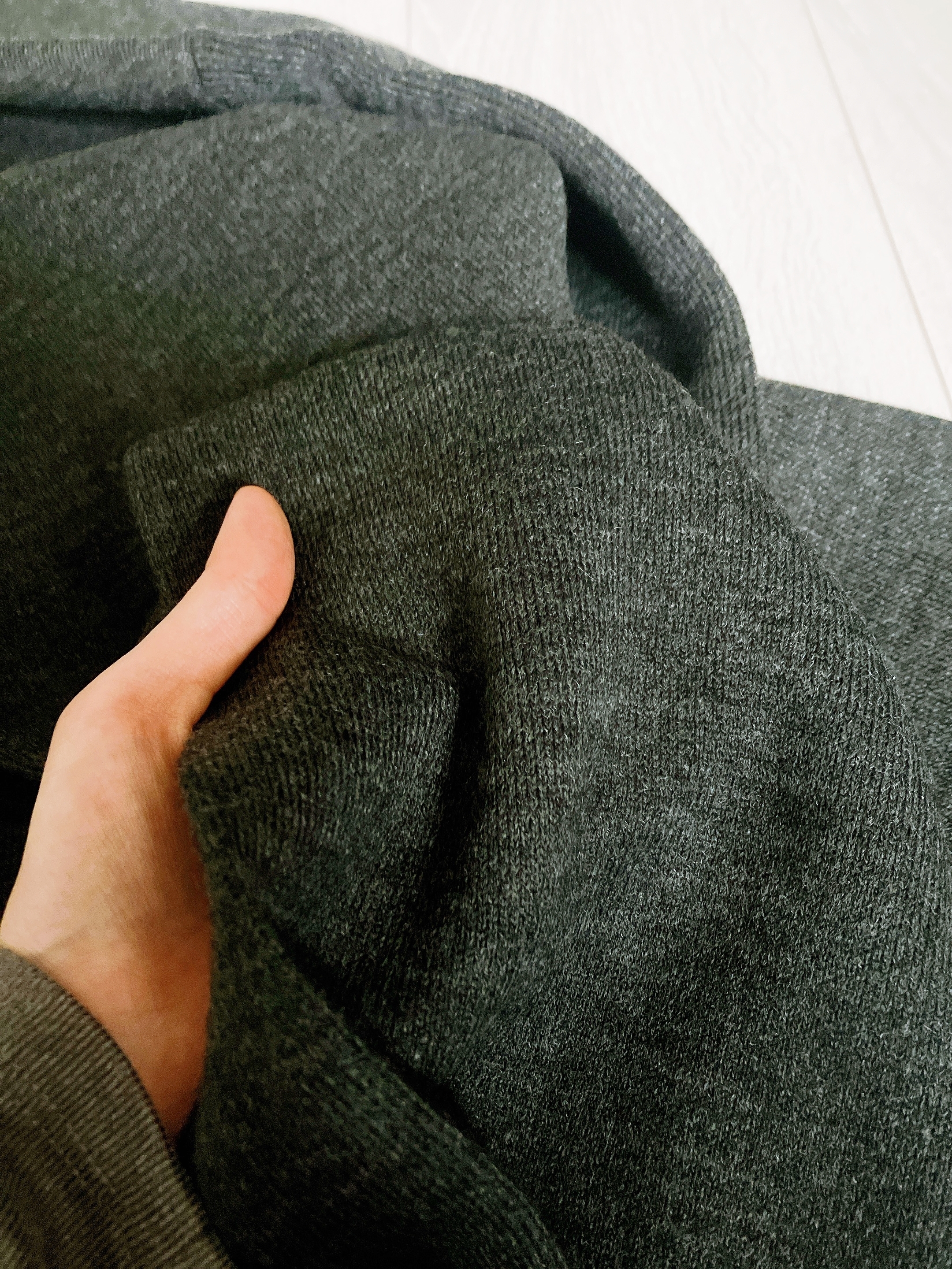 GU】サッと羽織るだけでオシャレ…！「何にでも合う」「毎年購入