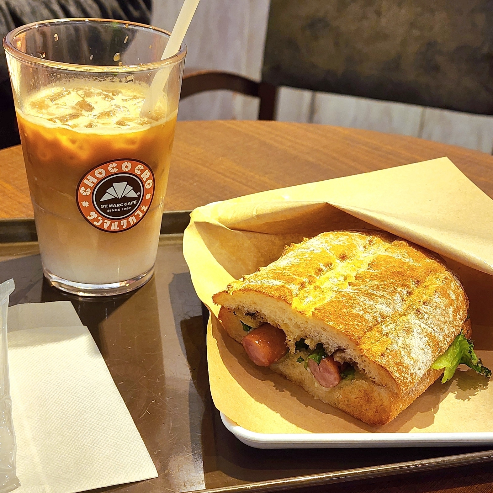 サンマルクカフェのおすすめフード「サンマルクホットサンド トリュフ香るごろっと北海道産ポテトと粗挽きウインナー」