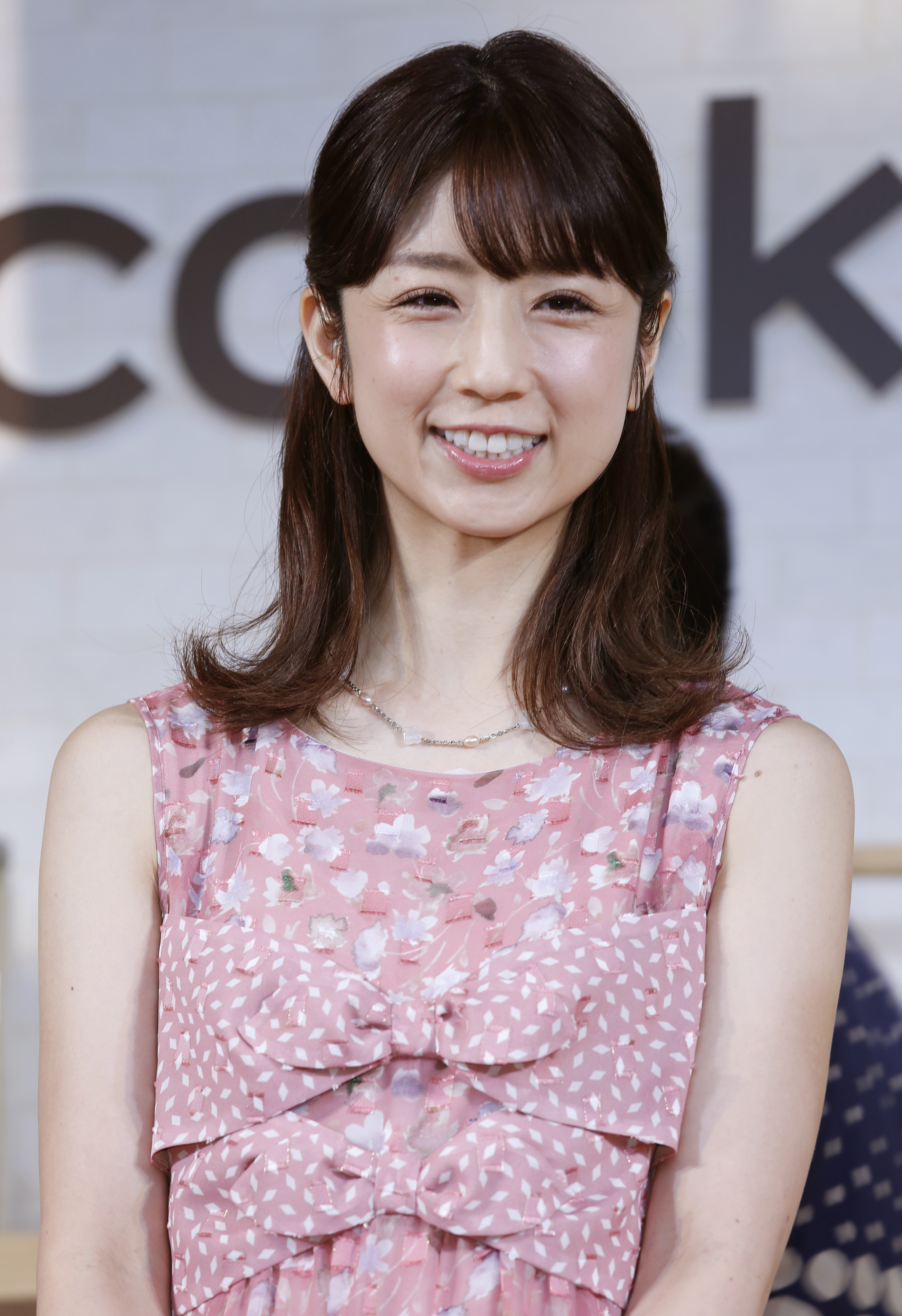 小倉優子「乾燥したタオルは、畳まず…」“合理的”な家事テクニックに共感の声「うちも同じ」「我が家のお風呂場かと思いました」