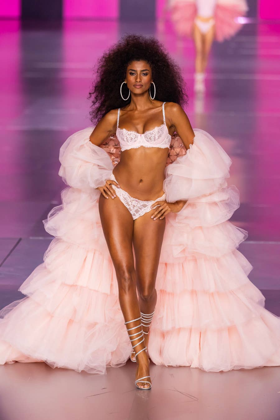 Marta Sobolevskaya eri bilan jinsiy aloqa video