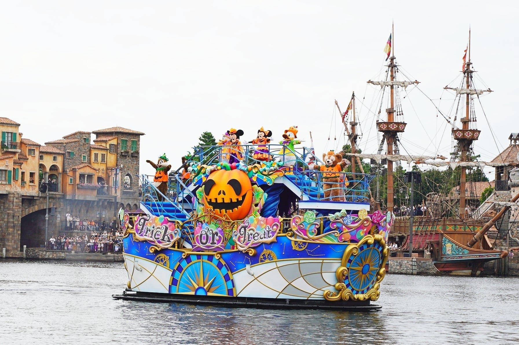 限定衣装のダッフィーたちと踊りたい日に！ディズニーシーの