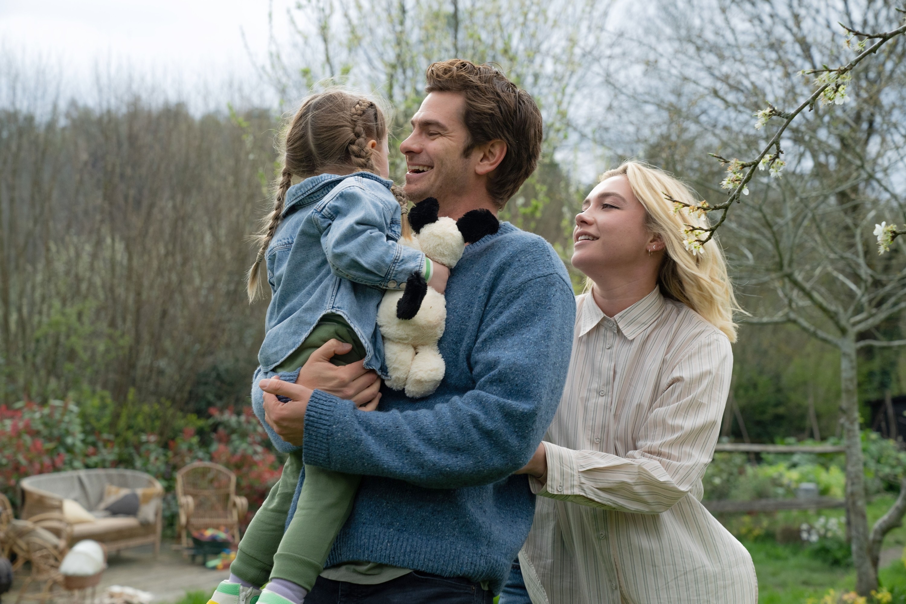 Grace Delaney, Andrew Garfield, Florence Pugh in We Live In Time