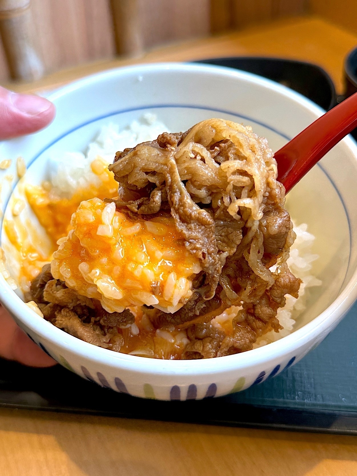 なか卯のおすすめメニュー「こだわり卵の牛小鉢朝食」