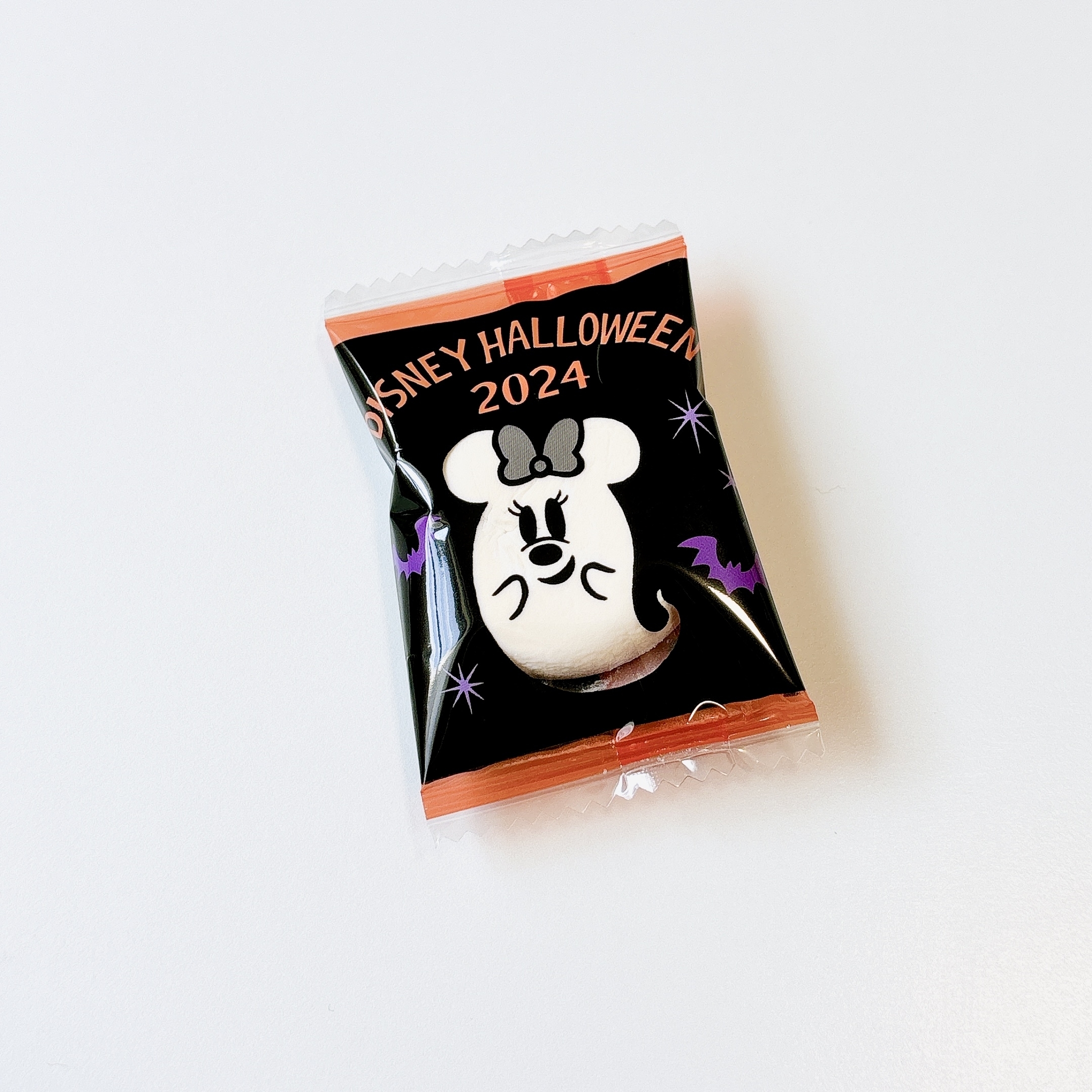 ディズニーランド】ハロウィーン限定の「700円おみやげ」がめっちゃ可愛いんだけど…！大容量でコスパ抜群だし、あと3袋くらい買えばよかった！《購入レビュー》