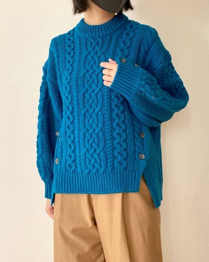 GU】後ろ姿までかわいい〜！今なら1000円オフの「一軍入りニット」ぽ 