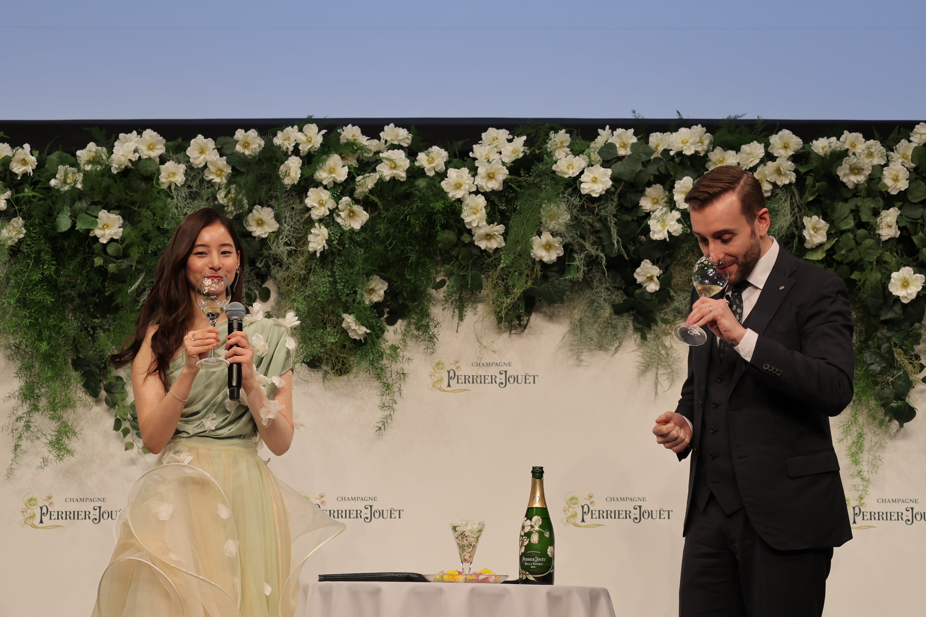 新木優子が「ペリエ ジュエ」アンバサダーに就任。「大地を感じつくす