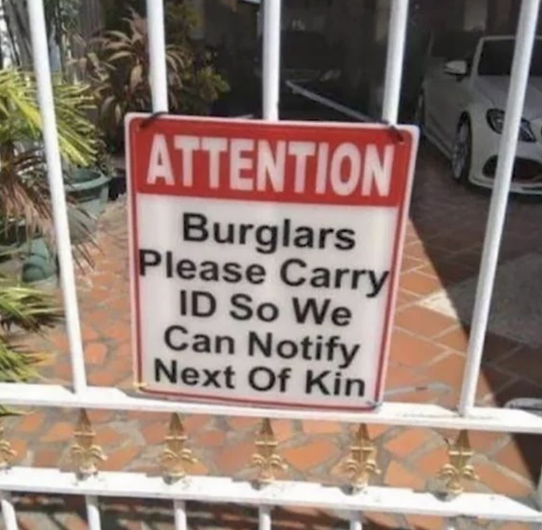 Funniest Signs On Reddit This Week