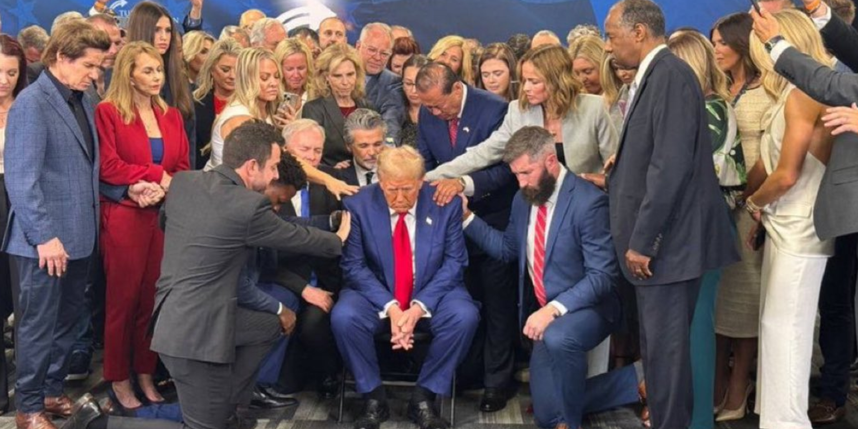 https://img.buzzfeed.com/buzzfeed-static/static/2024-10/25/16/enhanced/2a2229588ed4/original-6721-1729874962-2.jpg