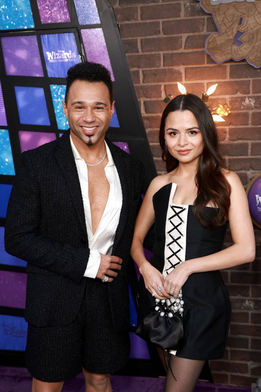 Disney Alums Shine On Wizards Beyond Waverly Place Red Carpet, image size:900x1350