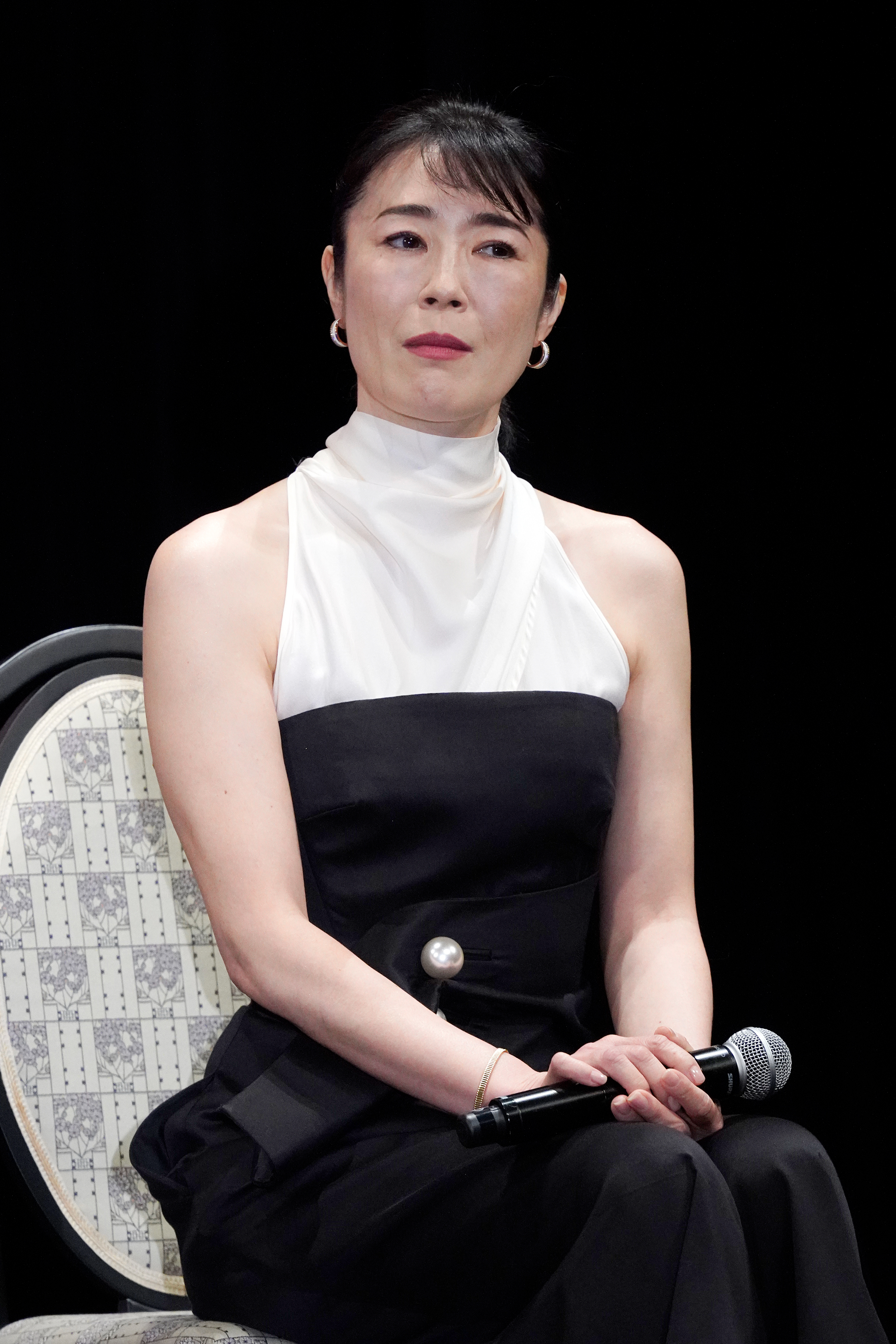 こ*ん様 正絹やまと謹製付下寺島しのぶ花丸文様兎 sub-buzz-3746-1730251183-1.jpg