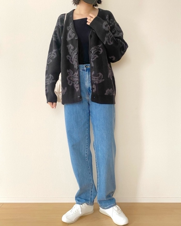 新品・未使用・タグ付き】【GU】ジーユー ブラッシーニットV