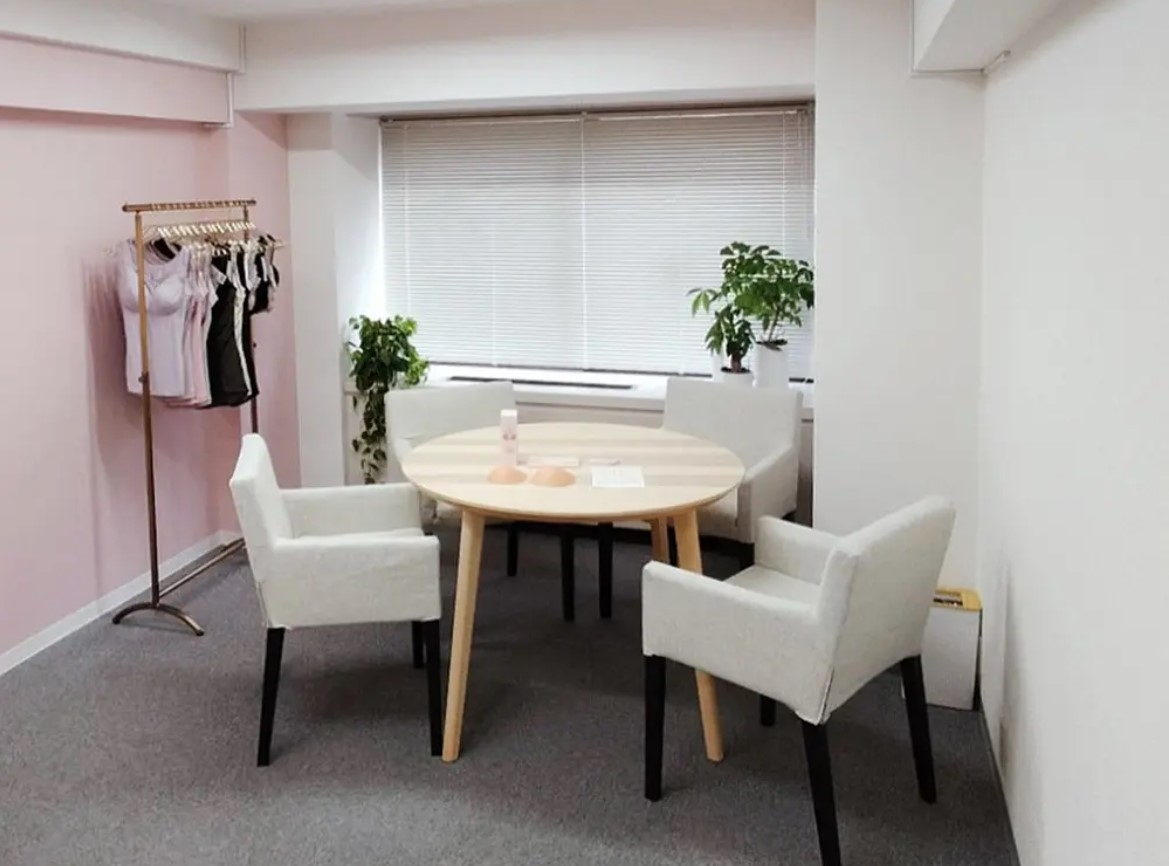 ブレストケアヌーブラプライベートサロン表参道