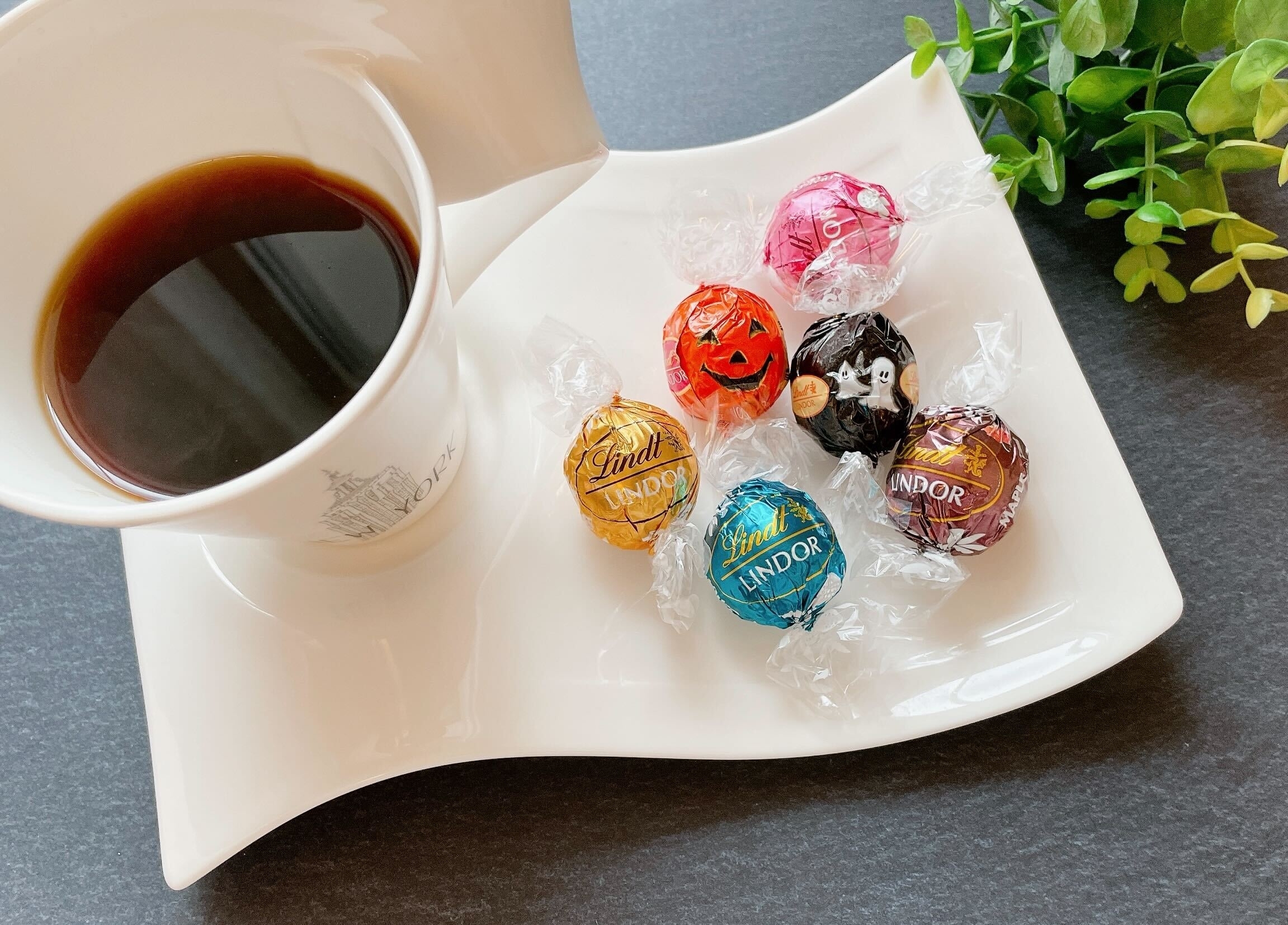 リンツ】これは買っちゃうよ…「ハロウィン限定チョコ」がかわい