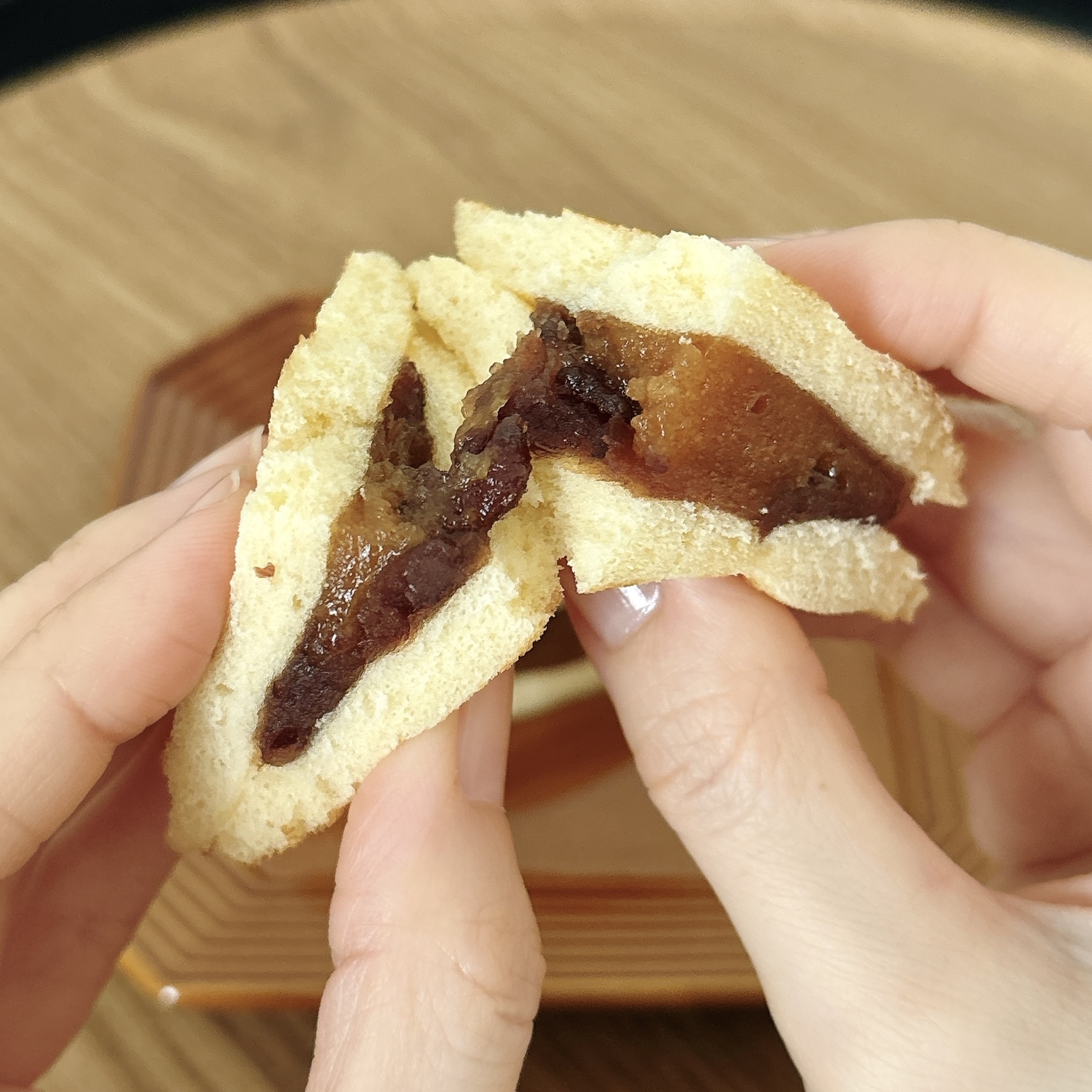 無印良品のおすすめのお菓子「大袋 きなこもち入りトラ焼き」