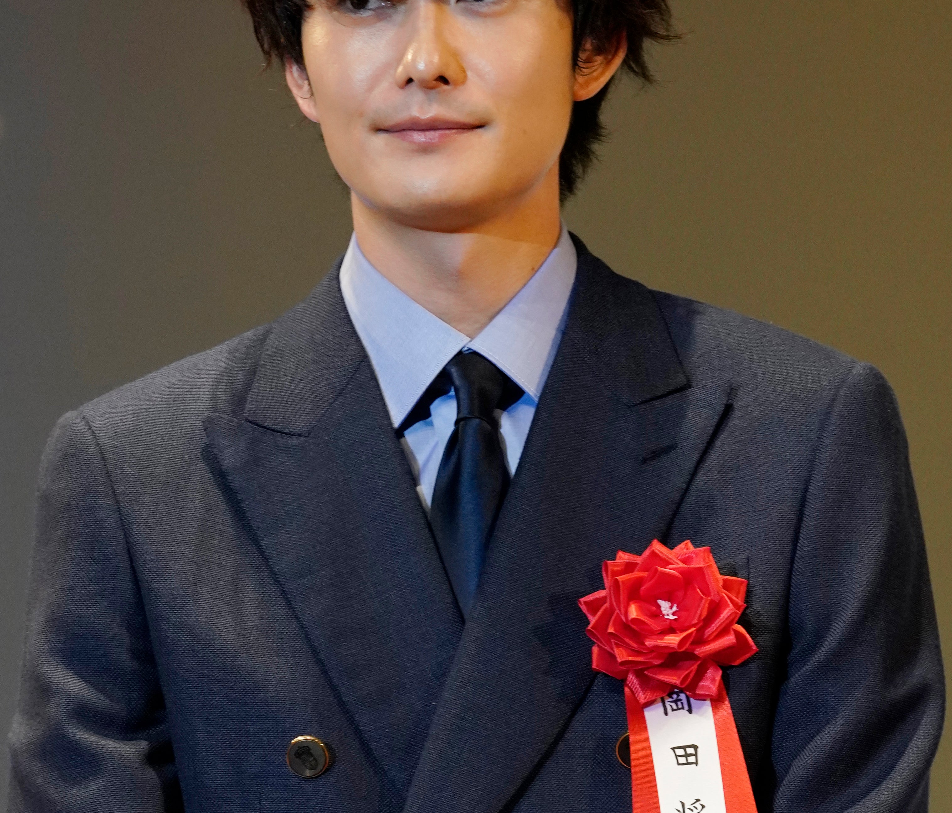 顔抜き派 岡田将生、番宣の仕方が「セクシーすぎる」とファン悶絶「事件レベルにかっこいい」「色気がダダ漏れ」