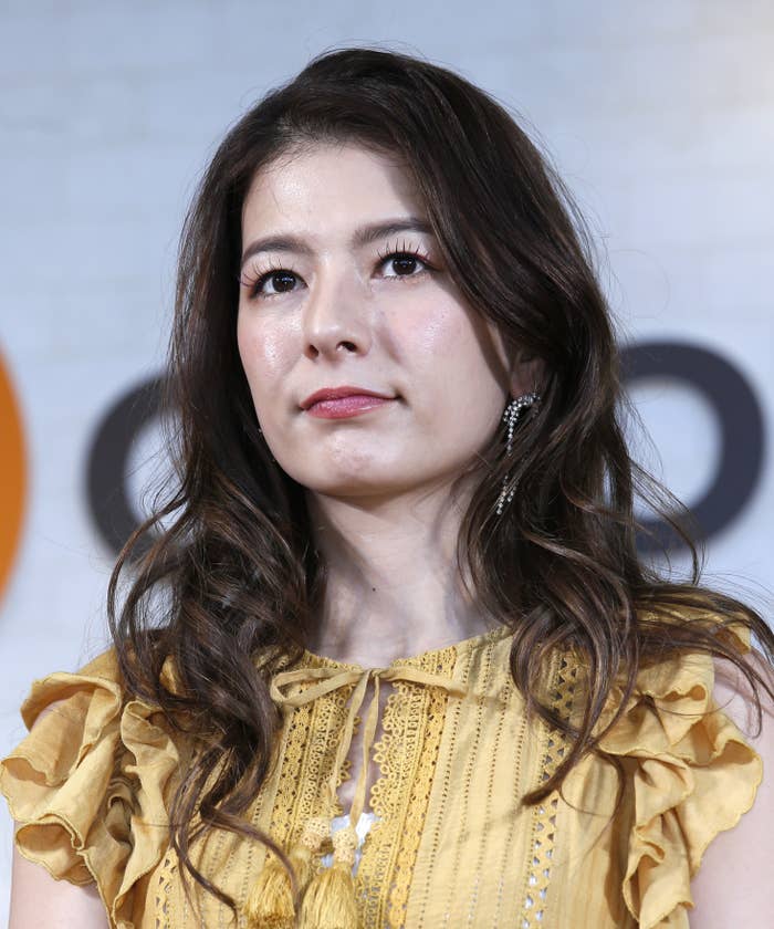 スザンヌ、10歳息子の顔出し親子ショット披露→「ママに似てますね 