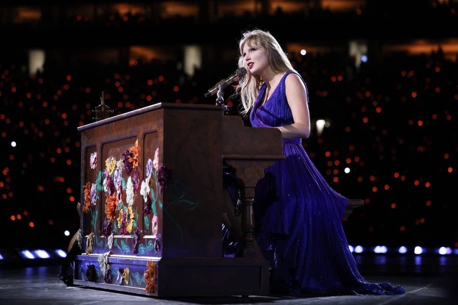 28 Songs Taylor Swift Might Sing To Close The Eras Tour
