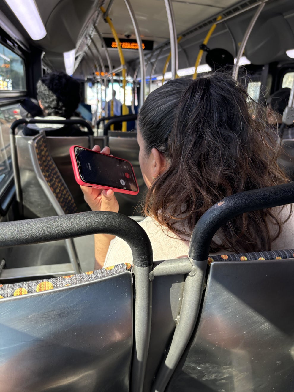 15 Common, But Rude Behaviors People Must Stop Right Now