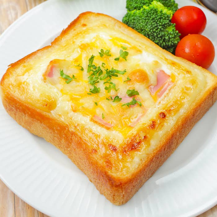 食パンは毎朝コレにして！】もう普通に戻れない！トーストの人気レシピ 