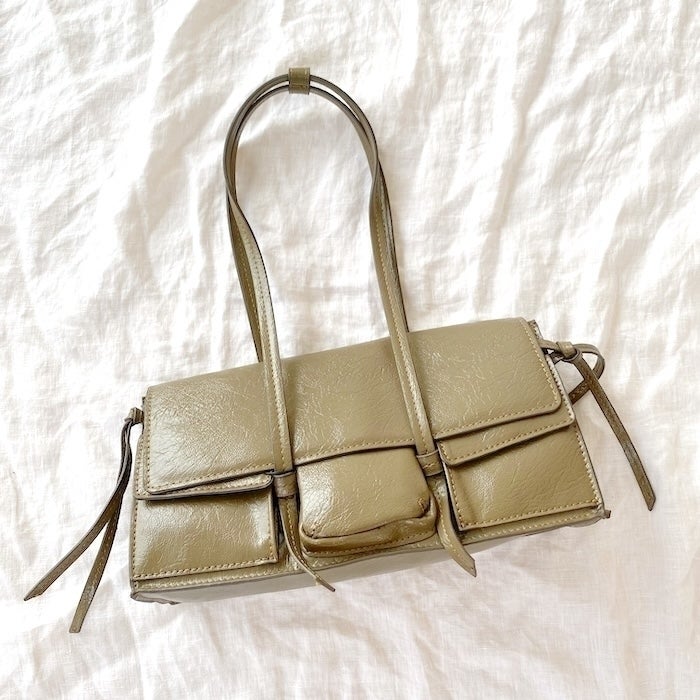 新品☆ZARA ザラ ショルダーバッグ ZARA】2024年も最高の買い物だった！持ってるだけコーデを格上げして