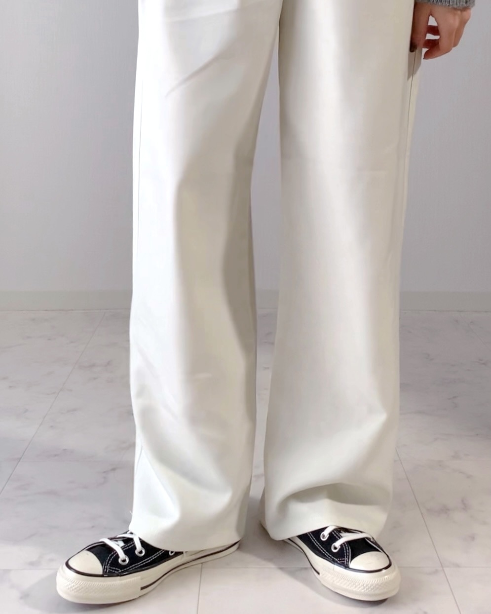 しまむらの「1969円パンツ」シルエットが最高すぎる…！体のラインを