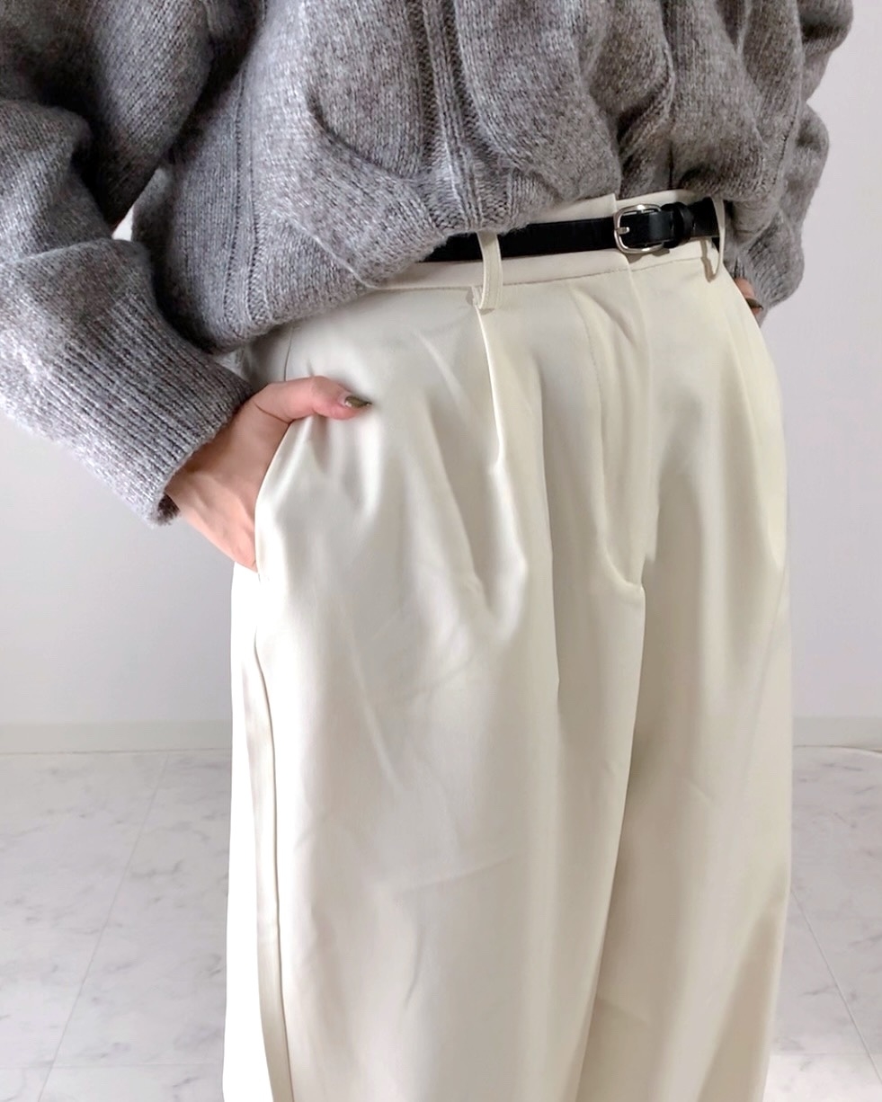 しまむらの「1969円パンツ」シルエットが最高すぎる…！体のラインを