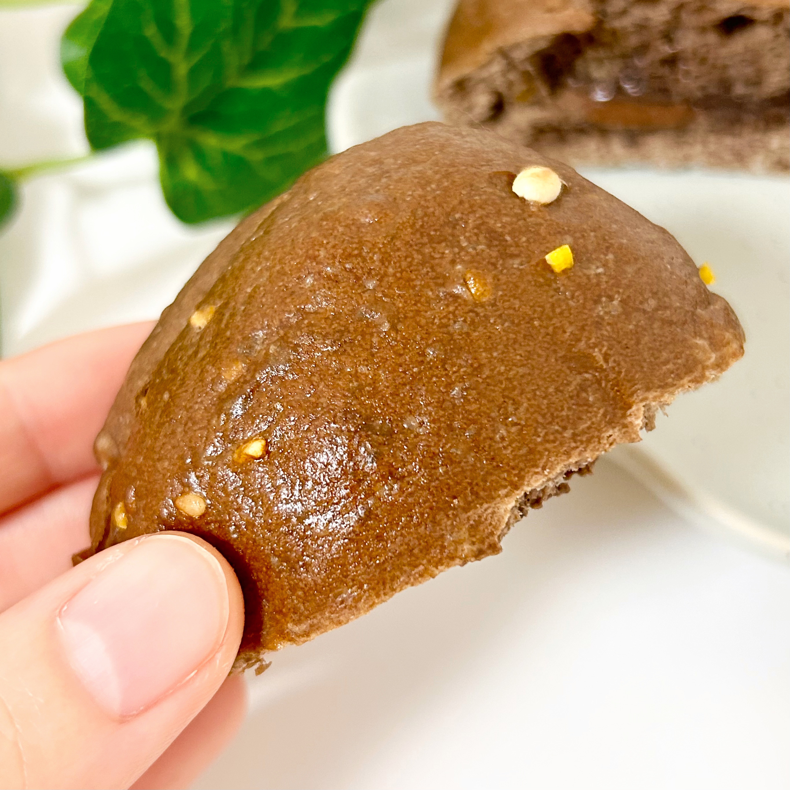 カロリーが気になる←【ローソン】で解決！1個80円の「贅沢パン