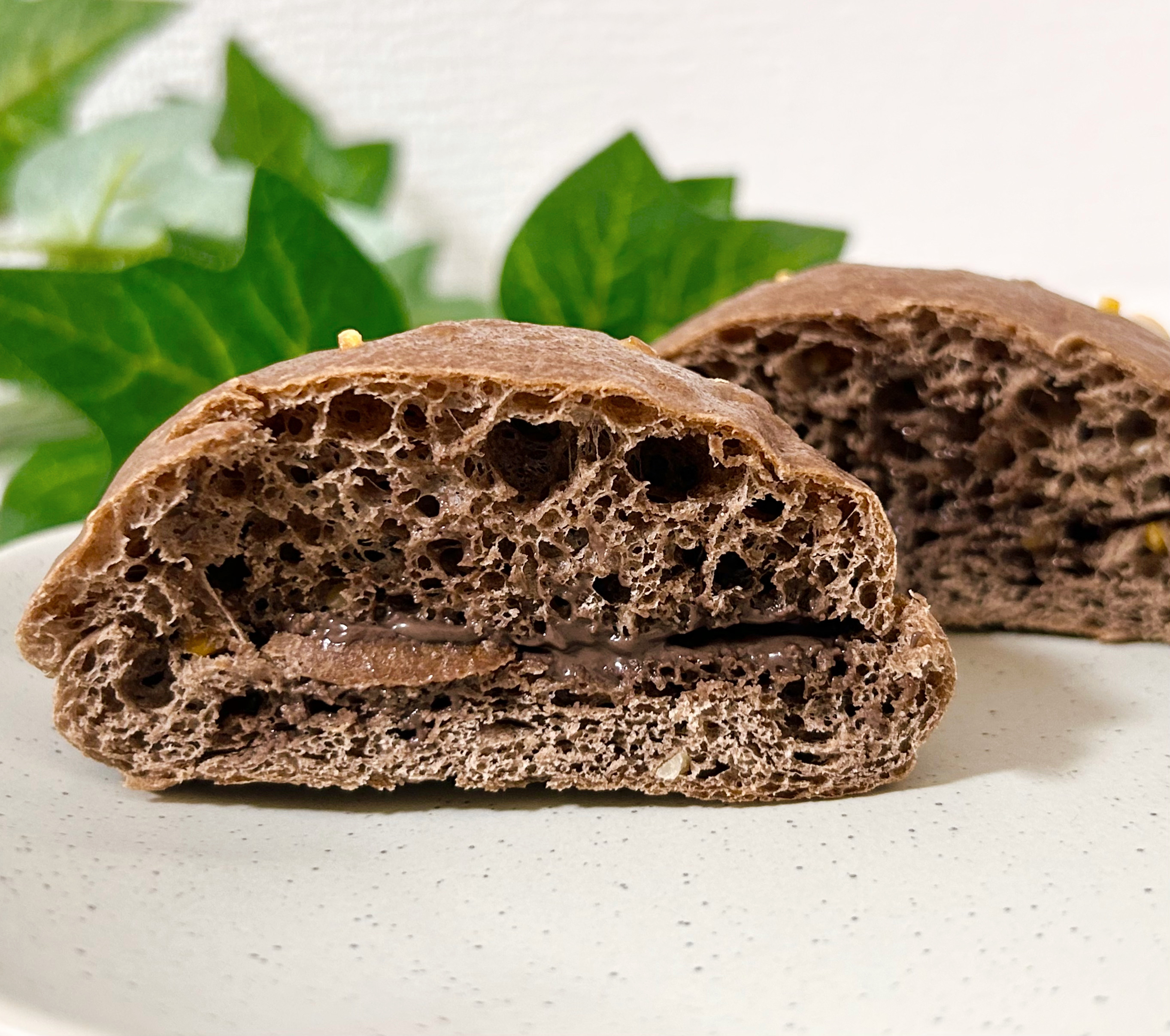 カロリーが気になる←【ローソン】で解決！1個80円の「贅沢パン