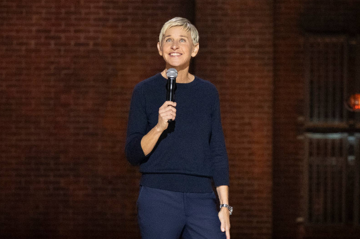 Ellen DeGeneres a répondu aux rumeurs selon lesquelles sa ferme britannique aurait récemment été inondée après avoir déménagé à la campagne